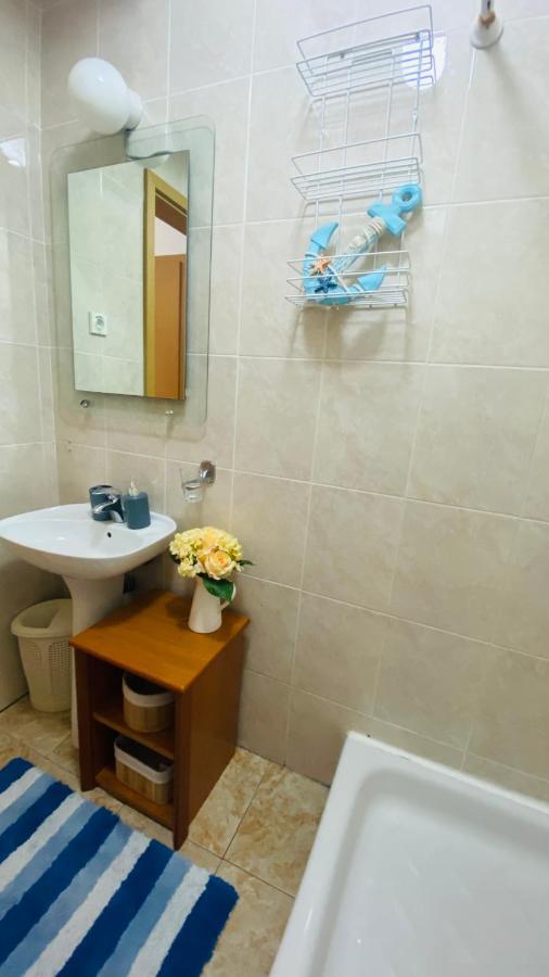 Miomir Perazic Apartments Petrovac na moru Exterior foto